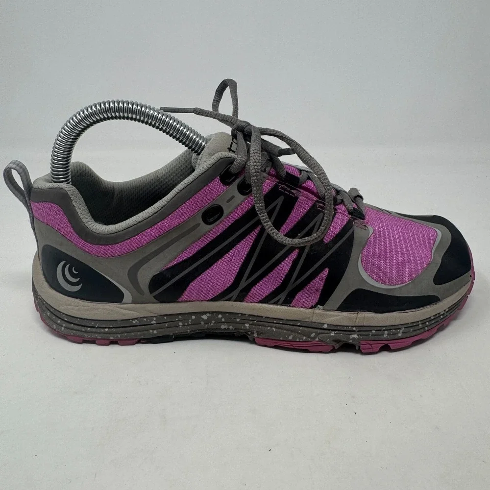 Topo Athletic Running Trail Shoes Berry Black Purple Women's Size‎ 7